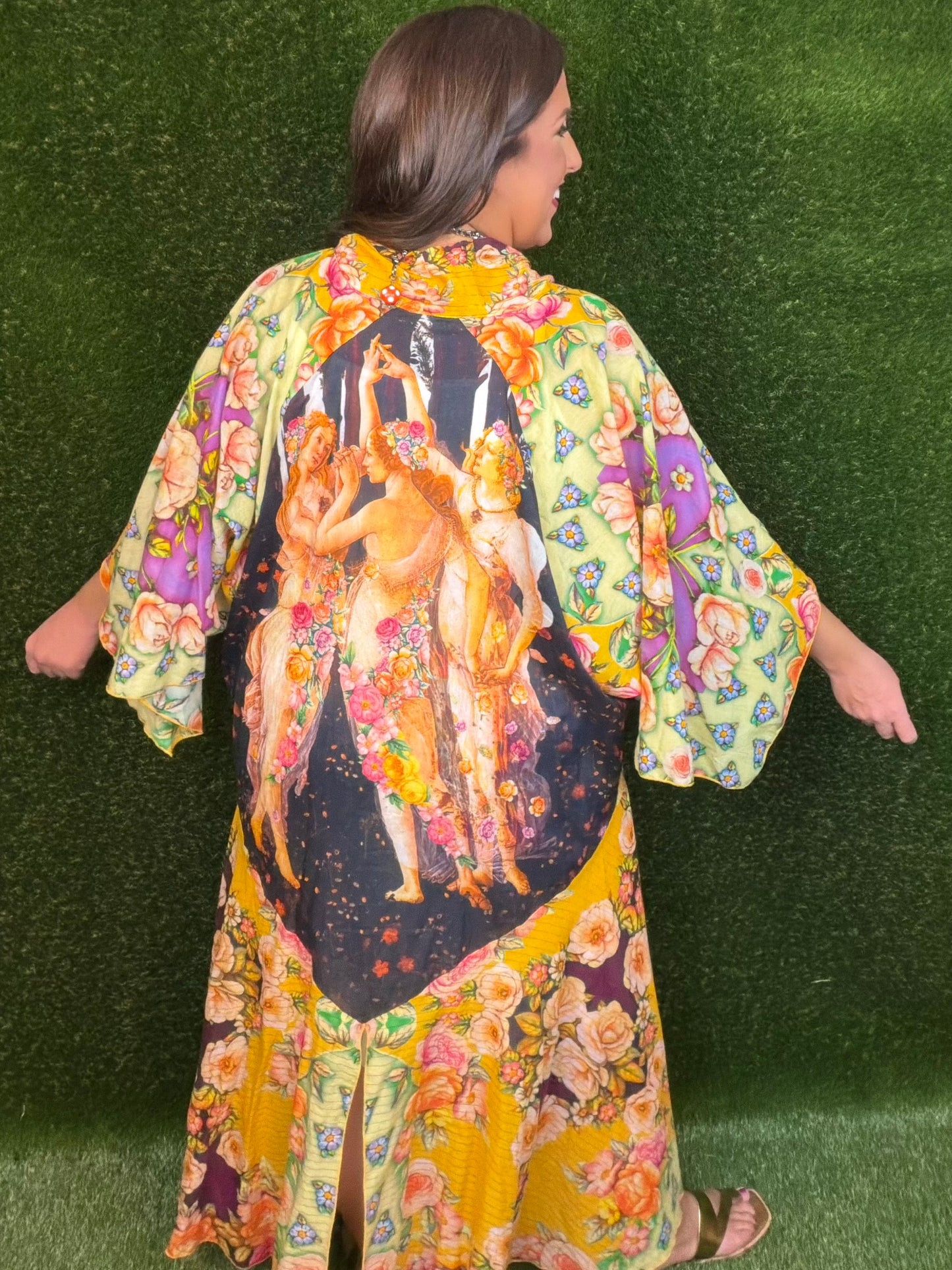 Venera Kingdom Kimono - Golden Night