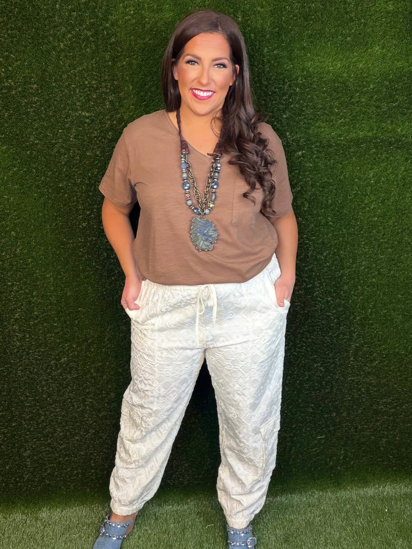 Diamond In The Rough Jogger - Parchment
