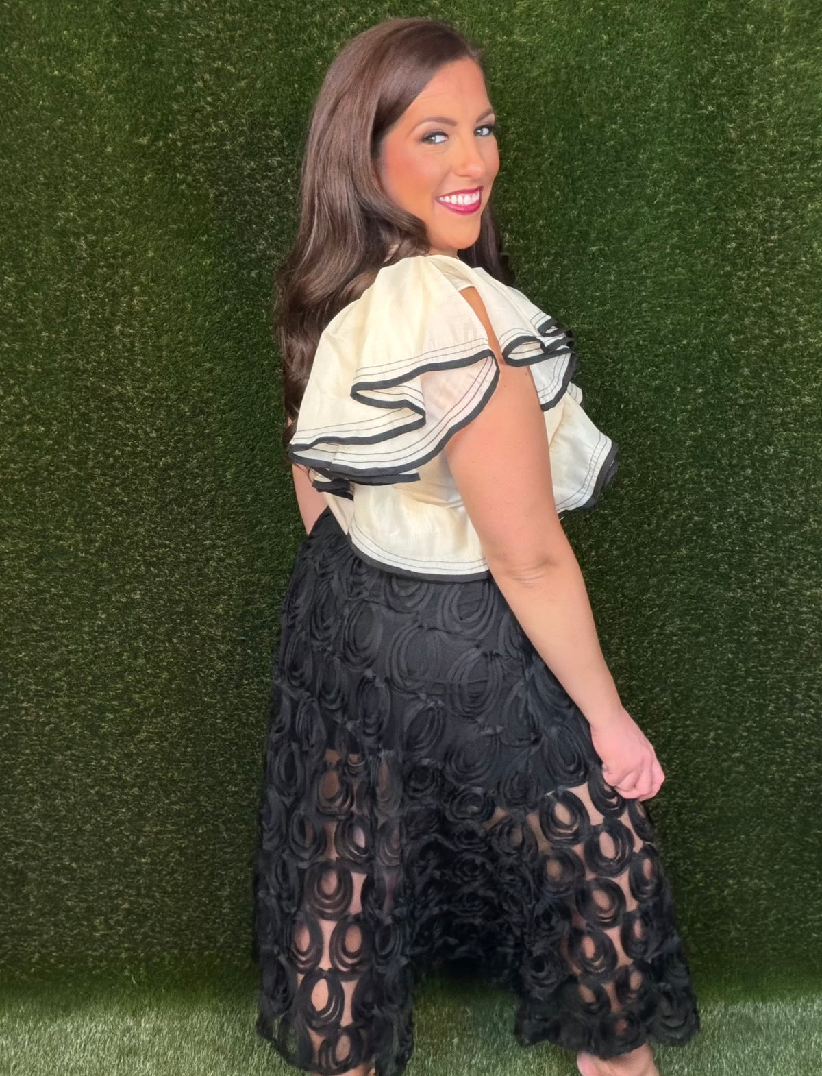 Going in Circles - Black Mesh Midi Skort