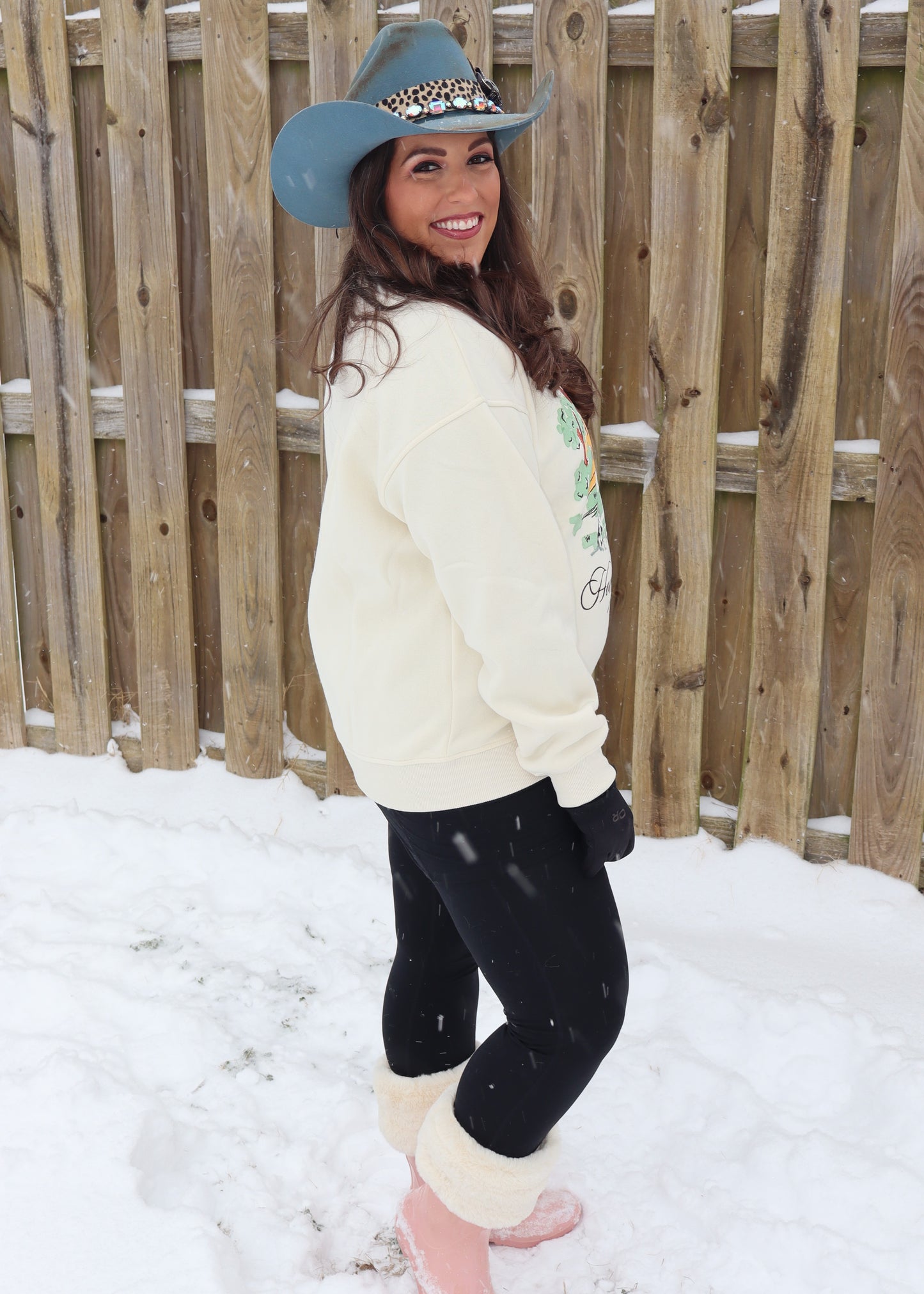 Hometown Girl Sweatshirt - Cream