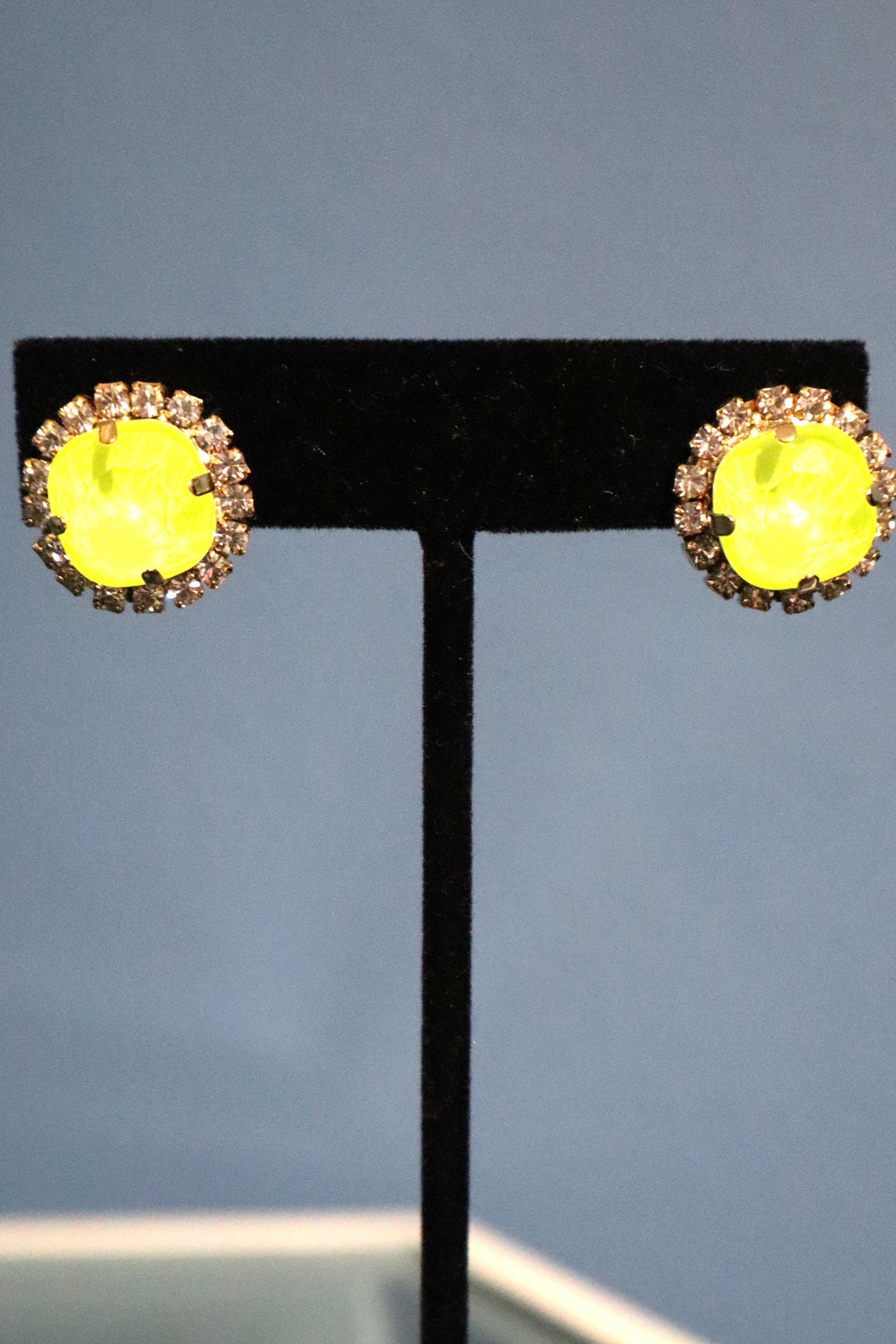 Mega Studs in POP Antique Gold - Neon Yellow