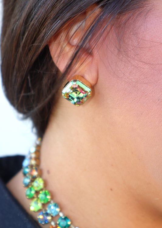 Nikki Earrings - Peridot Brandy