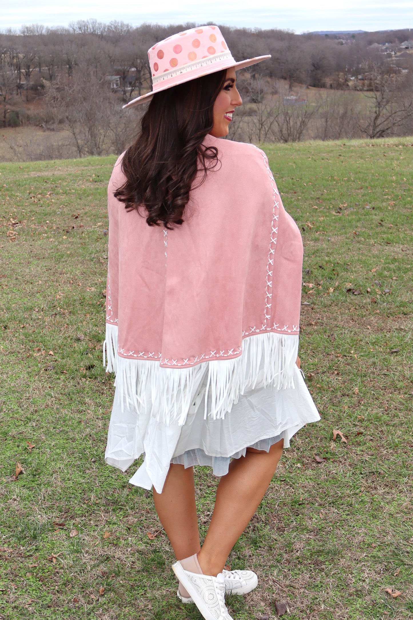 Retro Cowgirl Western Fringe Suede Cape - Pink