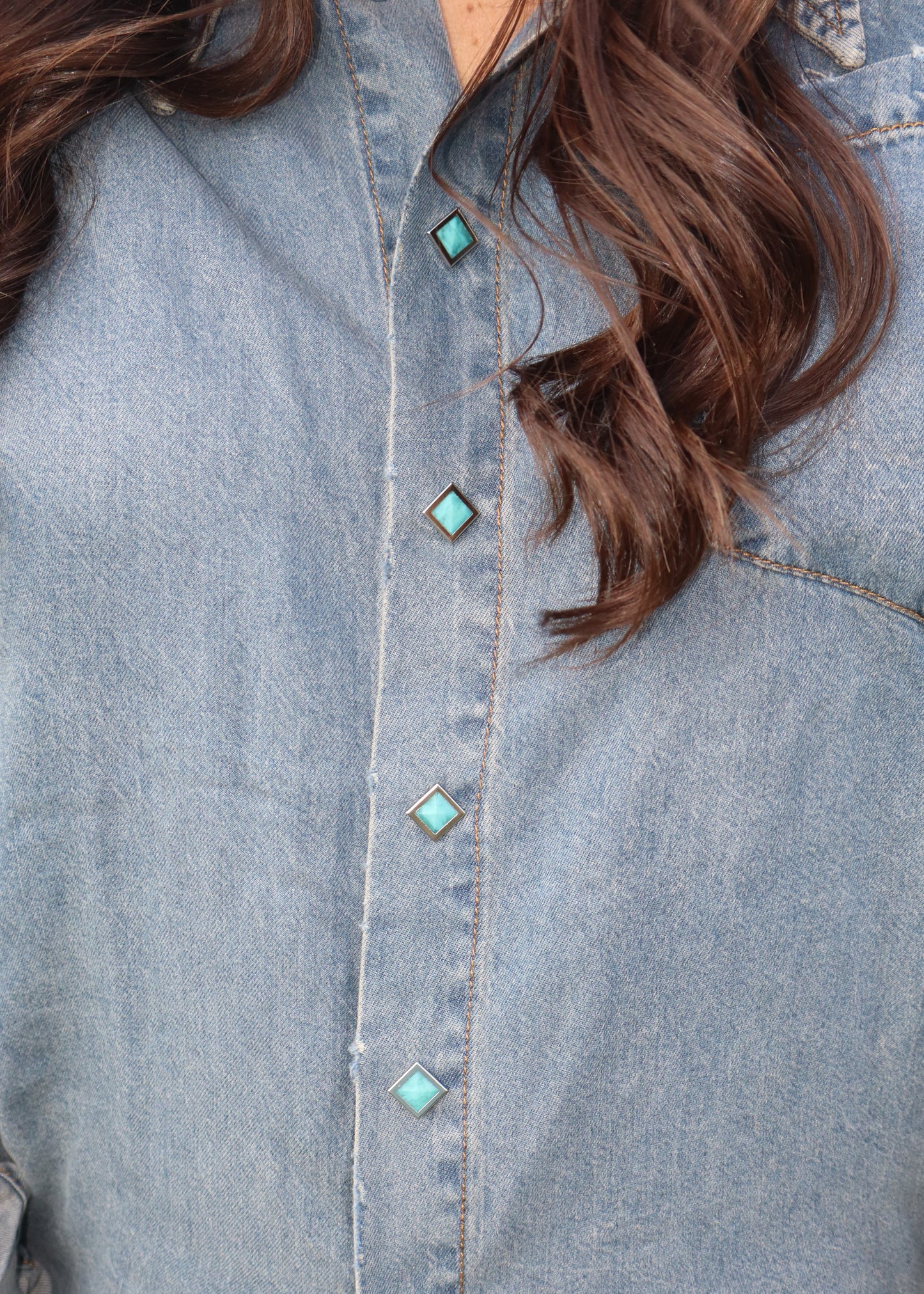 To The Point Shirt - Medium Wash Denim