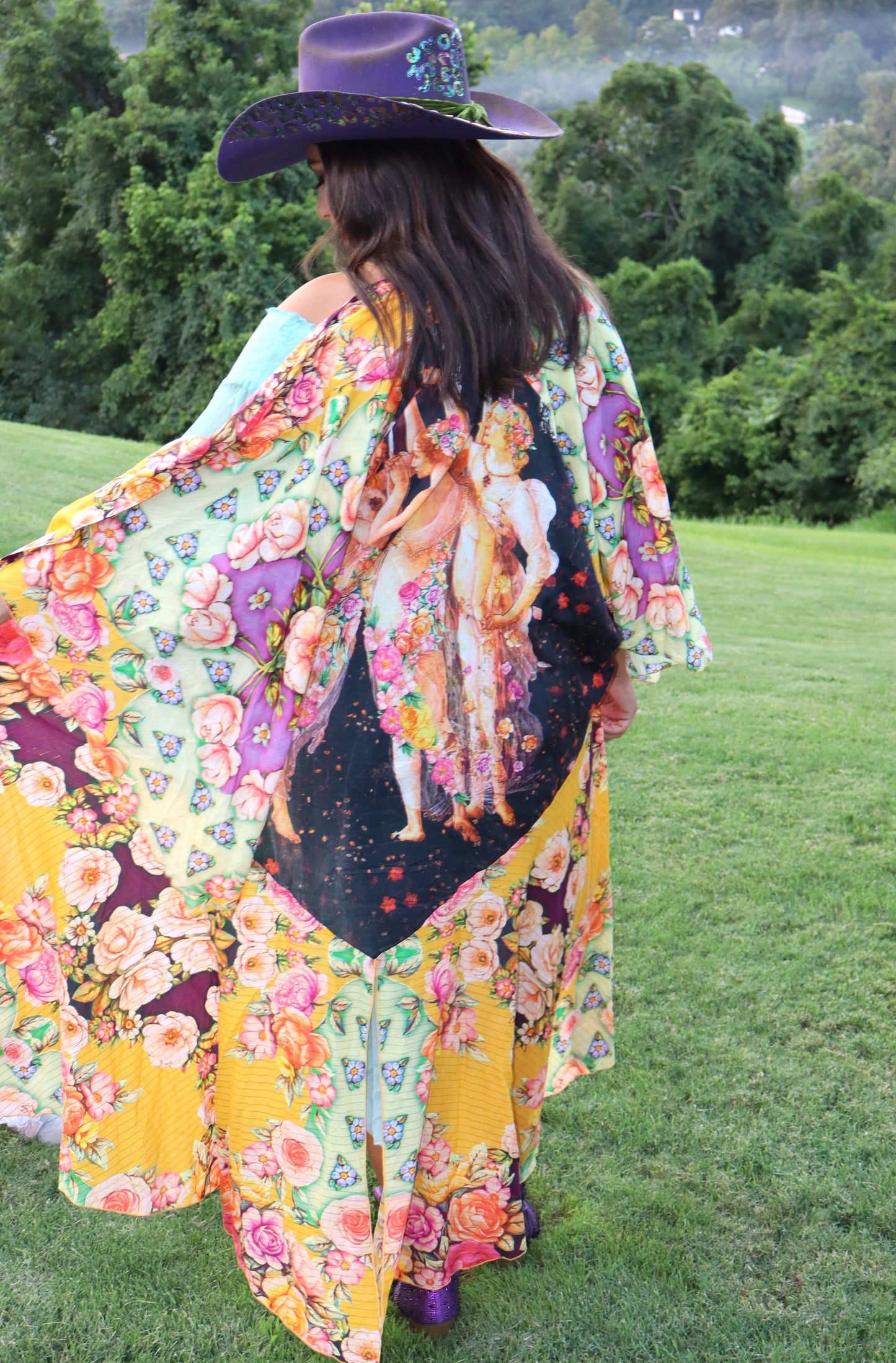 Venera Kingdom Kimono - Golden Night