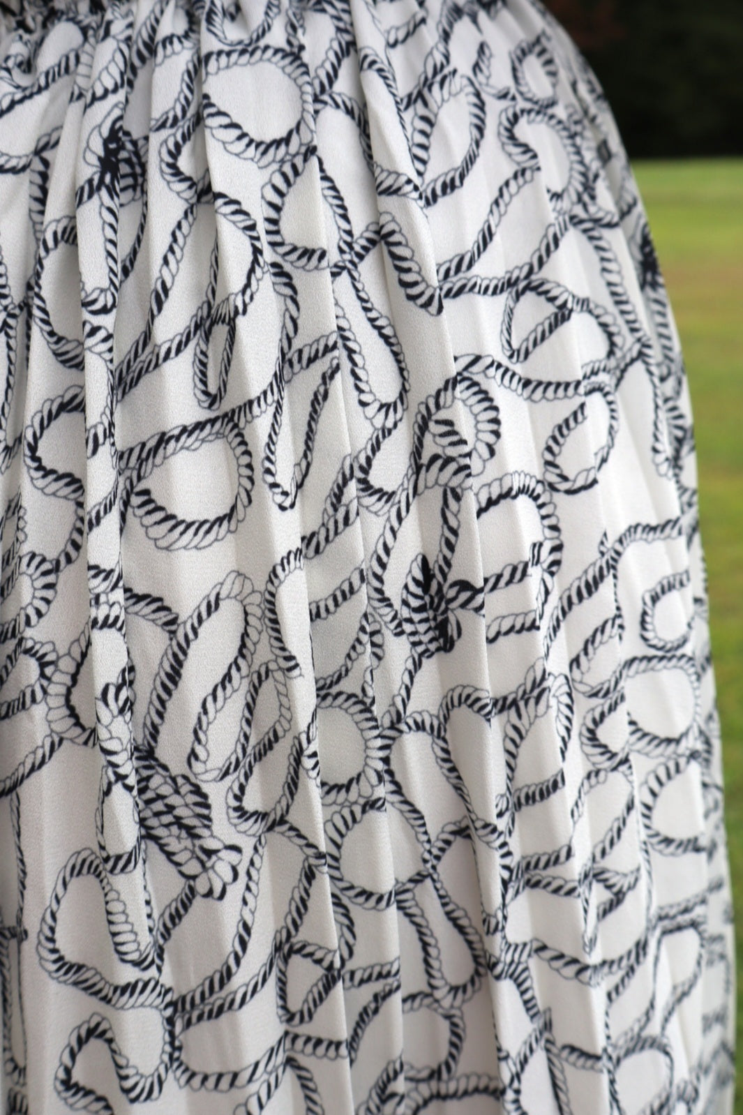Tie Them Up Rope Design Skirt - Off-White/Navy